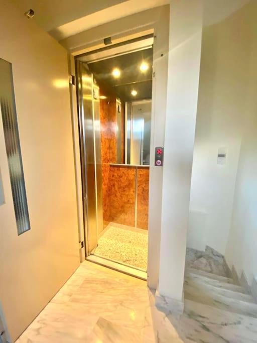 Villa Family In Private Urbanisation With Large Community Pool Benalmádena