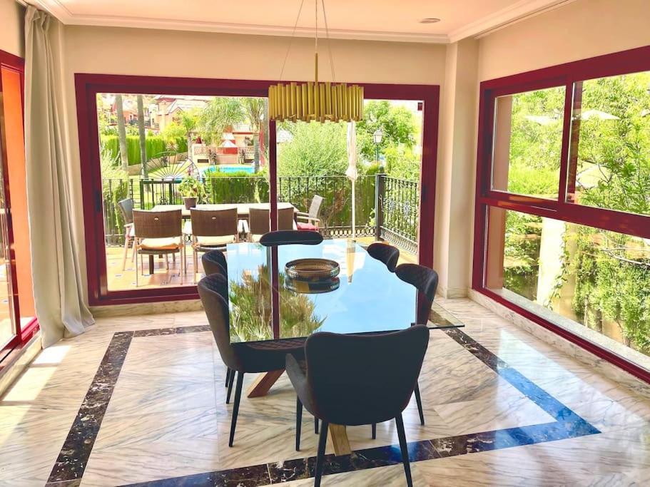 Family In Private Urbanisation With Large Community Pool * Benalmádena